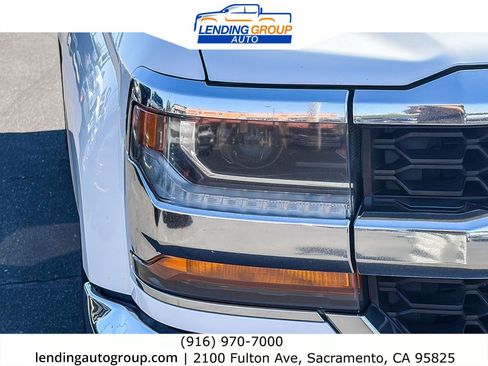 Used 2018 Chevrolet Silverado 1500 LT w/ LT Eassist Package RWD image 7