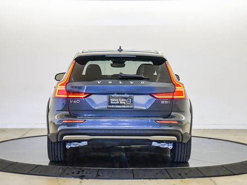 New 2026 Volvo V60 B5 Cross Country Plus w/ Climate Package AWD/4WD image 3