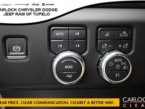 Used 2024 GMC Sierra 2500 Denali w/ Denali Reserve Package AWD/4WD image 13