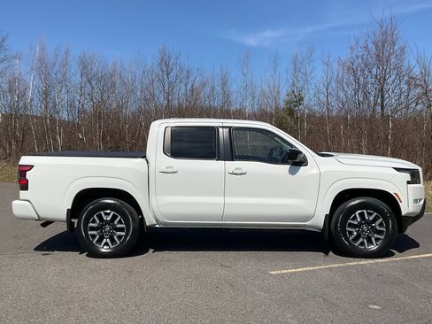 Used 2022 Nissan Frontier SV AWD/4WD image 28