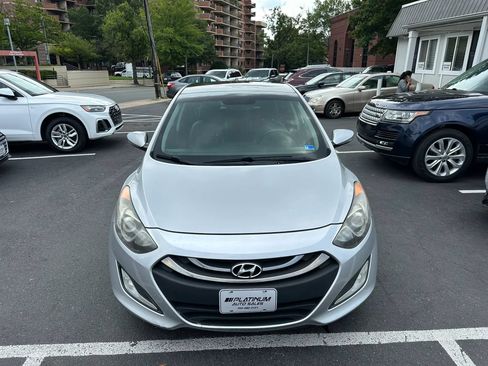Used 2013 Hyundai Elantra GT w/ Style Pkg FWD image 2