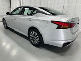 Used 2024 Nissan Altima 2.5 SV image 5