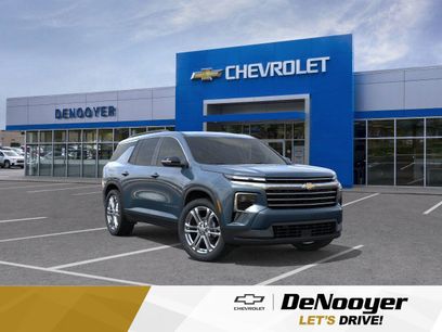 New 2025 Chevrolet Traverse LT w/ Driver Confidence Package