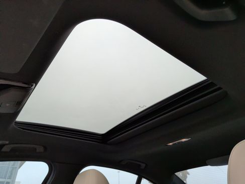 Certified 2023 BMW 330i Sedan w/ Premium Package image 28