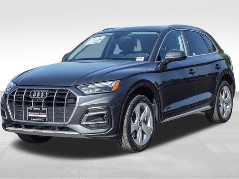 Used 2021 Audi Q5 2.0T Premium Plus w/ Premium Plus Package image 3