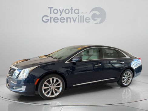Used 2017 Cadillac XTS Luxury w/ Driver Awareness Package FWD image 2