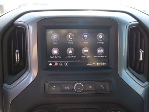 Used 2022 Chevrolet Silverado 2500 Custom w/ Custom Value Package AWD/4WD image 21
