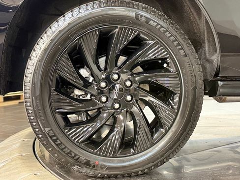 New 2026 Lincoln Navigator Reserve w/ Jet Appearance Package AWD/4WD image 21
