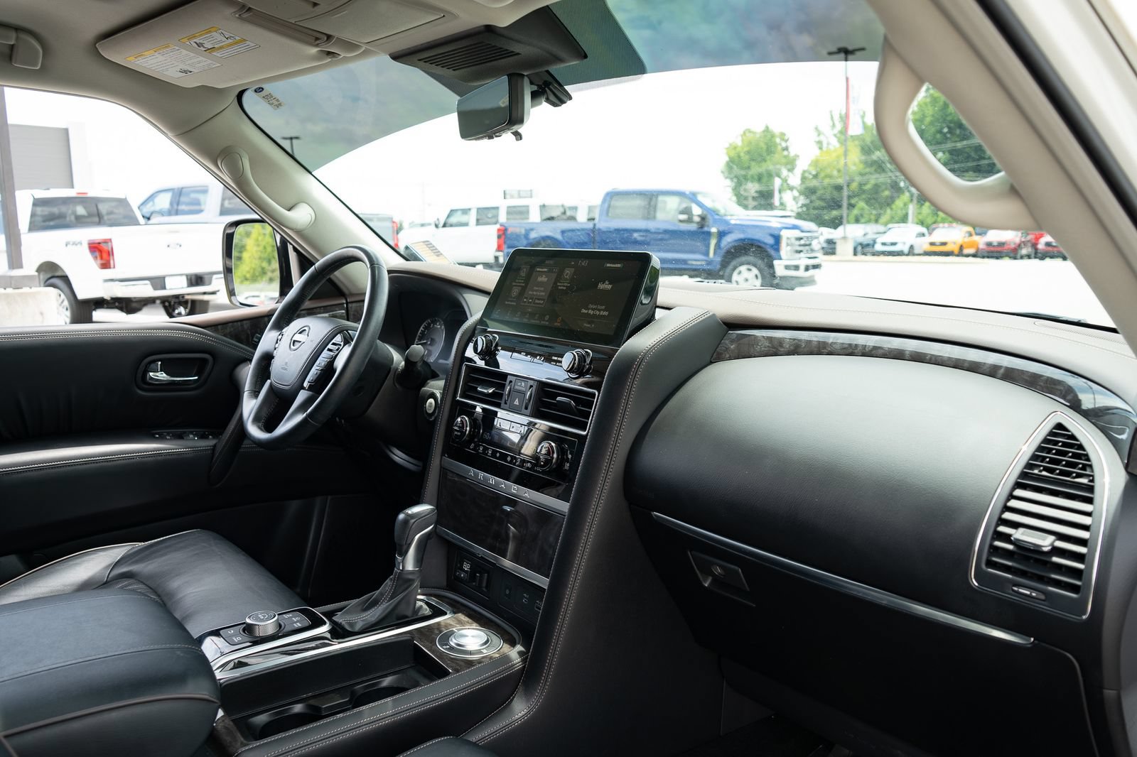 Used 2024 Nissan Armada Platinum w/ Cargo Package RWD image 23