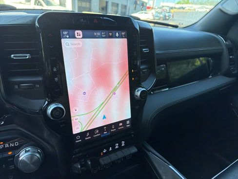 Used 2025 RAM 1500 Limited AWD/4WD image 21