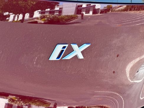 Certified 2025 BMW iX xDrive50 AWD/4WD image 40