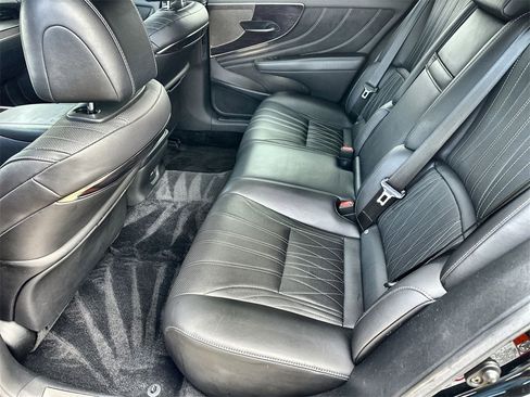 Used 2018 Lexus LS 500 image 16