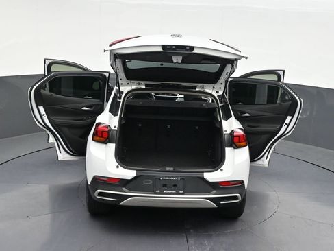 Used 2023 Buick Encore GX Preferred w/ Cold Weather Comfort Package FWD image 37