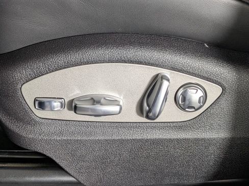 New 2026 Porsche Macan image 29