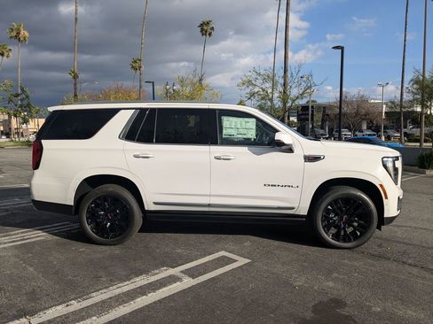 New 2026 GMC Yukon Denali w/ Sun & Power Step Package image 2