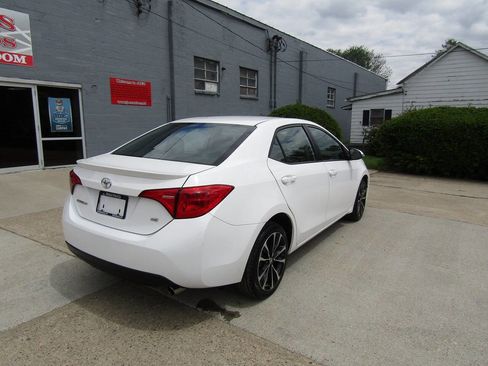 Used 2019 Toyota Corolla SE FWD image 4