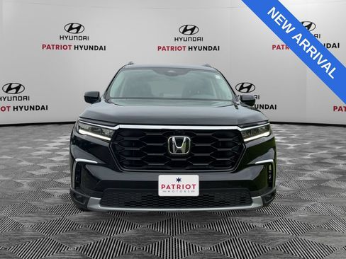Used 2025 Honda Pilot Elite image 8