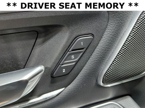 Used 2022 RAM 1500 Laramie AWD/4WD image 12