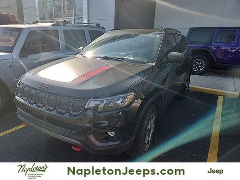 Used 2022 Jeep Compass Trailhawk image 1