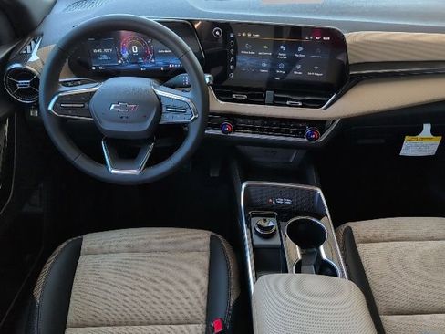 New 2026 Chevrolet Equinox ACTIV w/ Convenience Package III image 4