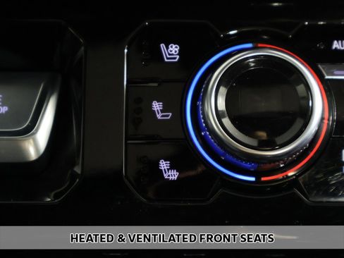 Used 2023 GMC Sierra 1500 AT4 w/ Technology Package image 9