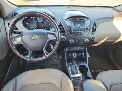 Used 2014 Hyundai Tucson SE image 9