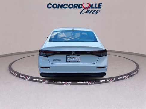 Used 2023 Honda Accord EX image 5