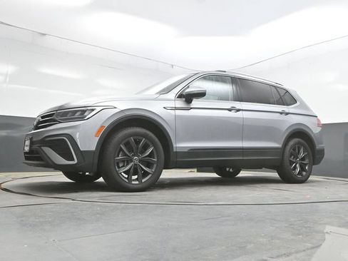 Used 2022 Volkswagen Tiguan SE FWD image 27