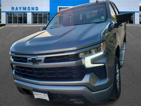 Used 2023 Chevrolet Silverado 1500 RST w/ Convenience Package II image 4