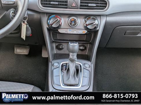 Used 2019 Hyundai Kona SE image 17