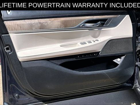 Used 2020 BMW 740i w/ Premium Package RWD image 20