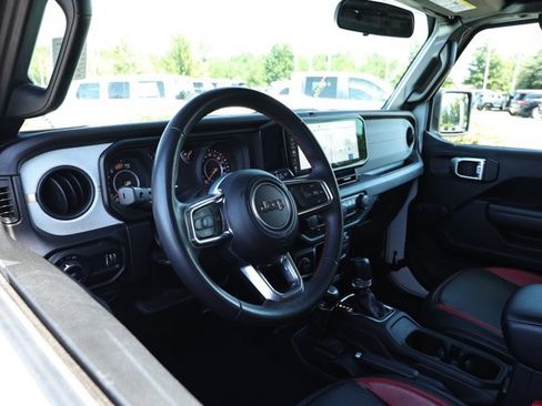 Used 2024 Jeep Wrangler Unlimited Sport AWD/4WD image 22