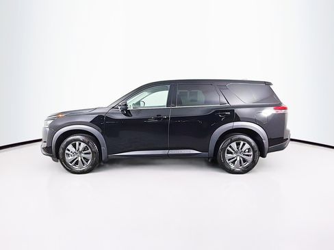 Used 2024 Nissan Pathfinder S image 5
