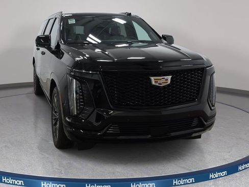 Used 2026 Cadillac Escalade ESV Platinum Sport w/ LPO, Floor Liner Package RWD image 3