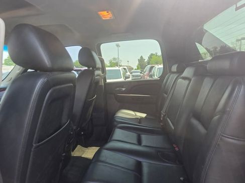 Used 2012 Chevrolet Avalanche LT w/ All-Star Edition AWD/4WD image 13