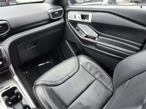 Certified 2020 Ford Explorer ST w/ ST Street Pack image 15