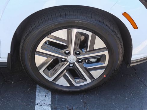 Certified 2023 Hyundai Kona Limited FWD image 12
