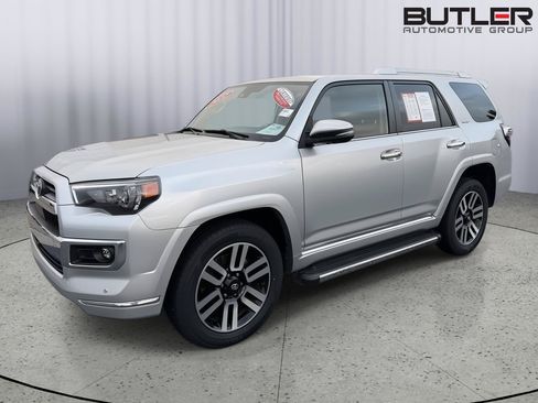 Certified 2022 Toyota 4Runner Limited AWD/4WD image 1