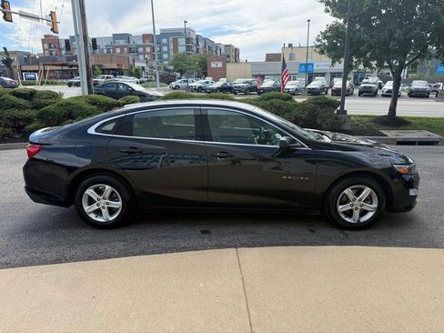 Used 2023 Chevrolet Malibu LT w/ Driver Confidence Package FWD image 4