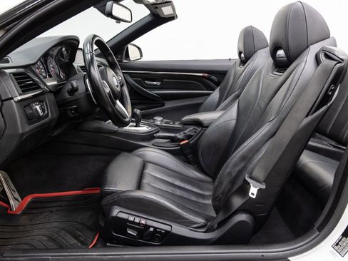 Used 2015 BMW M4 Convertible image 7