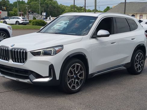 Used 2023 BMW X1 xDrive28i w/ Convenience Package AWD/4WD image 7