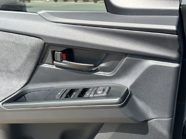Used 2026 Toyota C-HR AWD/4WD image 24
