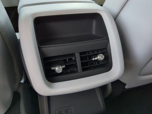 Certified 2024 Cadillac Lyriq Luxury image 15