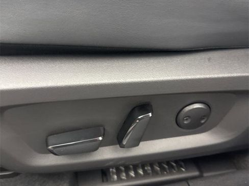 New 2025 Mitsubishi Outlander SE image 16