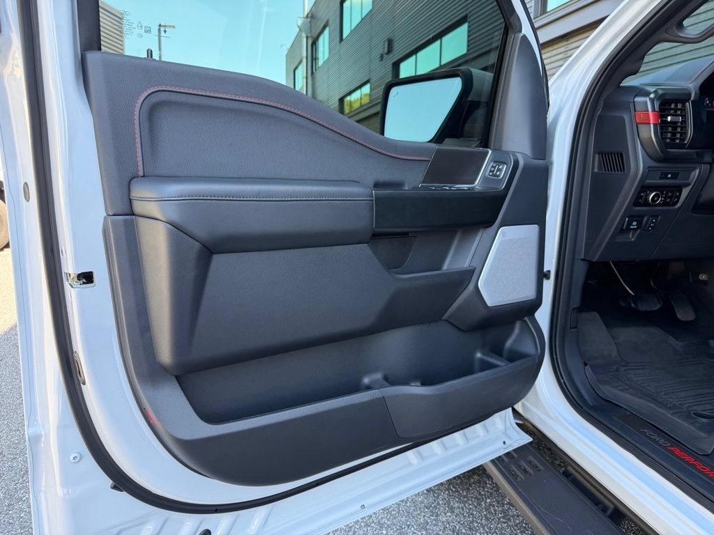 Used 2025 Ford F150 Raptor AWD/4WD image 18