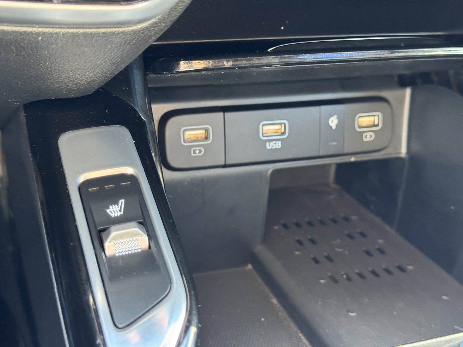 Used 2022 Kia Sorento SX AWD/4WD image 25