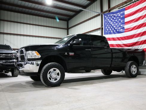 Used 2012 RAM 3500 ST w/ Chrome Appearance Group AWD/4WD image 4