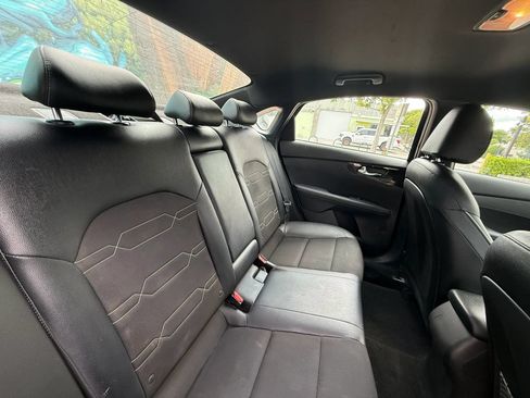 Used 2021 Kia Forte GT-Line FWD image 19