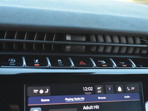 Used 2024 Jeep Grand Cherokee Altitude image 25