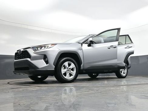 Used 2019 Toyota RAV4 XLE image 38